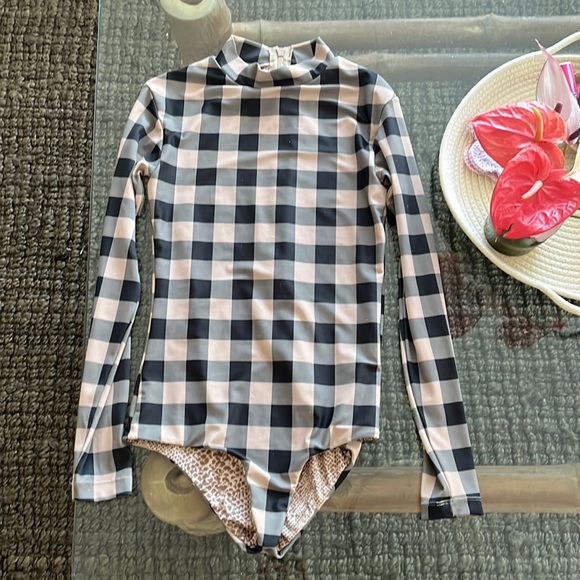 acacia swimwear Other - Acacia rash guard so cute